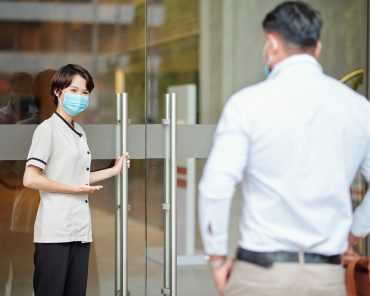 La importancia de contar con personal de portería  ...