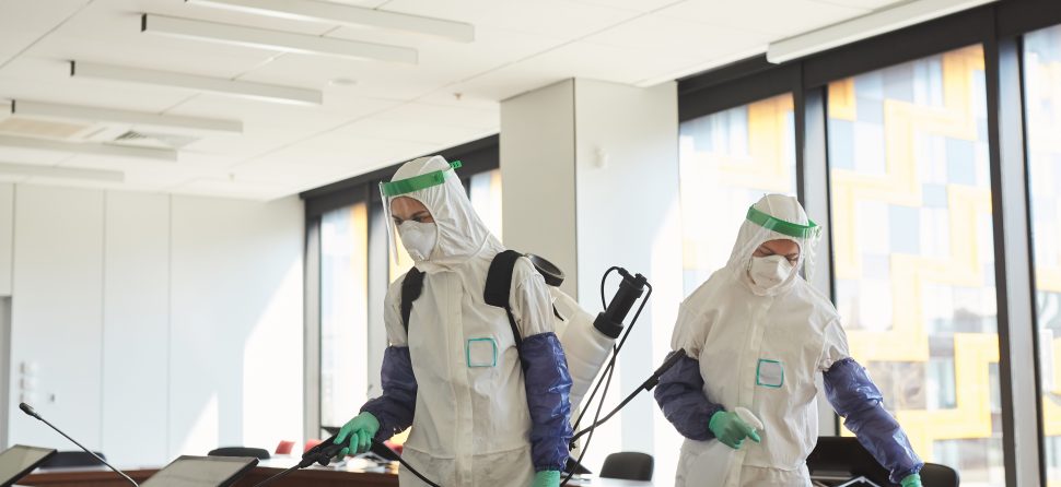 ¿Sabías que limpiar, desinfectar y sanitizar no son lo mismo?